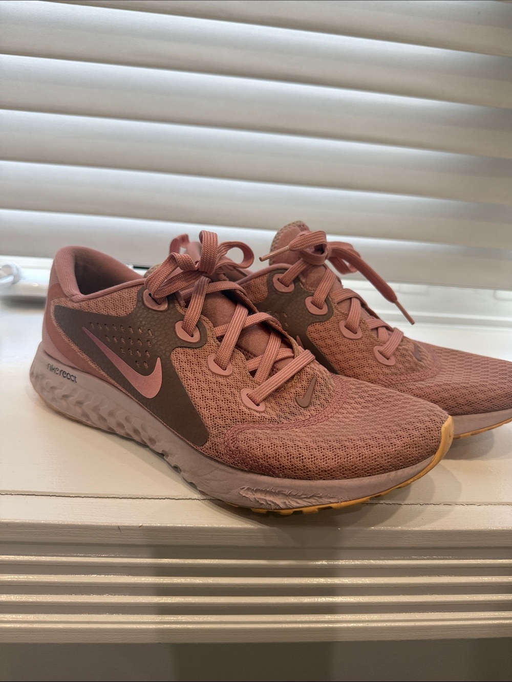 Nike Women's Rose Pink and Mauve Running Sneakers